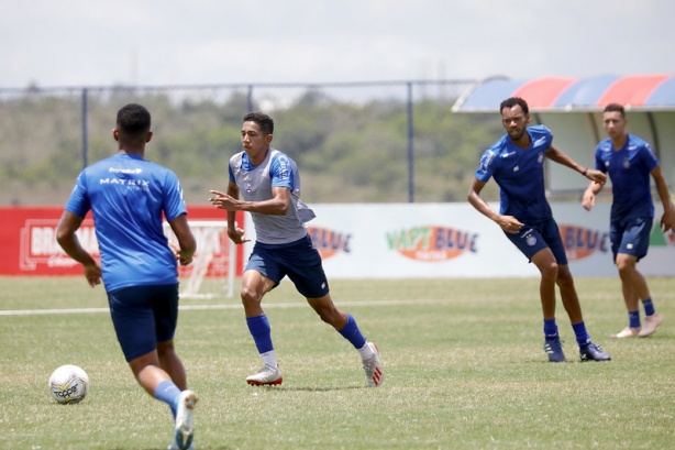 O meia trabalha com grupo de transio da equipe nordestina