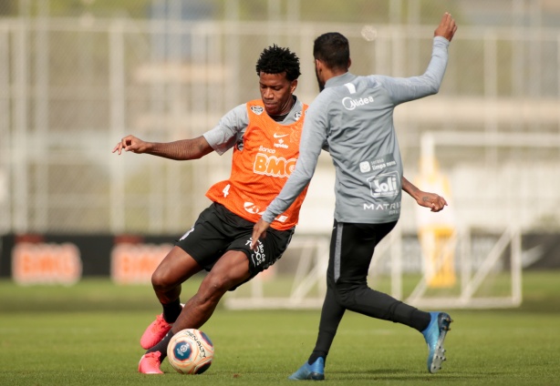 Corinthians aumenta intensidade dos treinos diariamente