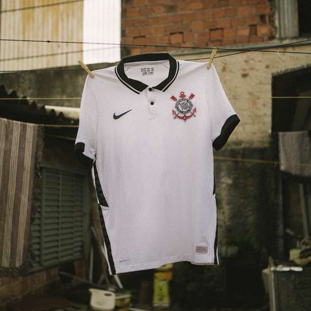 [COMENTE] Qual a sua nota para o novo manto do Corinthians para 2020?