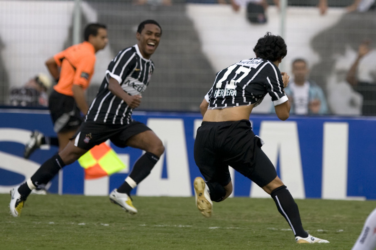 SP - PONTE PRETA/CAMPINAS X CORINTHIANS/SP - ESPORTES - durante partida vlida pelo Campeonato Brasileiro da segunda diviso 2008, primeiro turno, realizada no estdio Moiss Lucarelli, em Campinas, interior de So Paulo, neste sbado a tarde