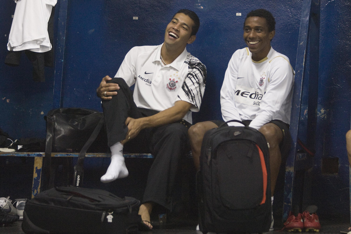 SP - SANTO ANDRE X CORINTHIANS - ESPORTES - nos vestirios antes da partida vlida pelo Campeonato Brasileiro da segunda diviso 2008, primeiro turno, realizada no estdio Bruno Jos Daniel, em Santo Andr, municipio de So Paulo, neste sbado a tarde