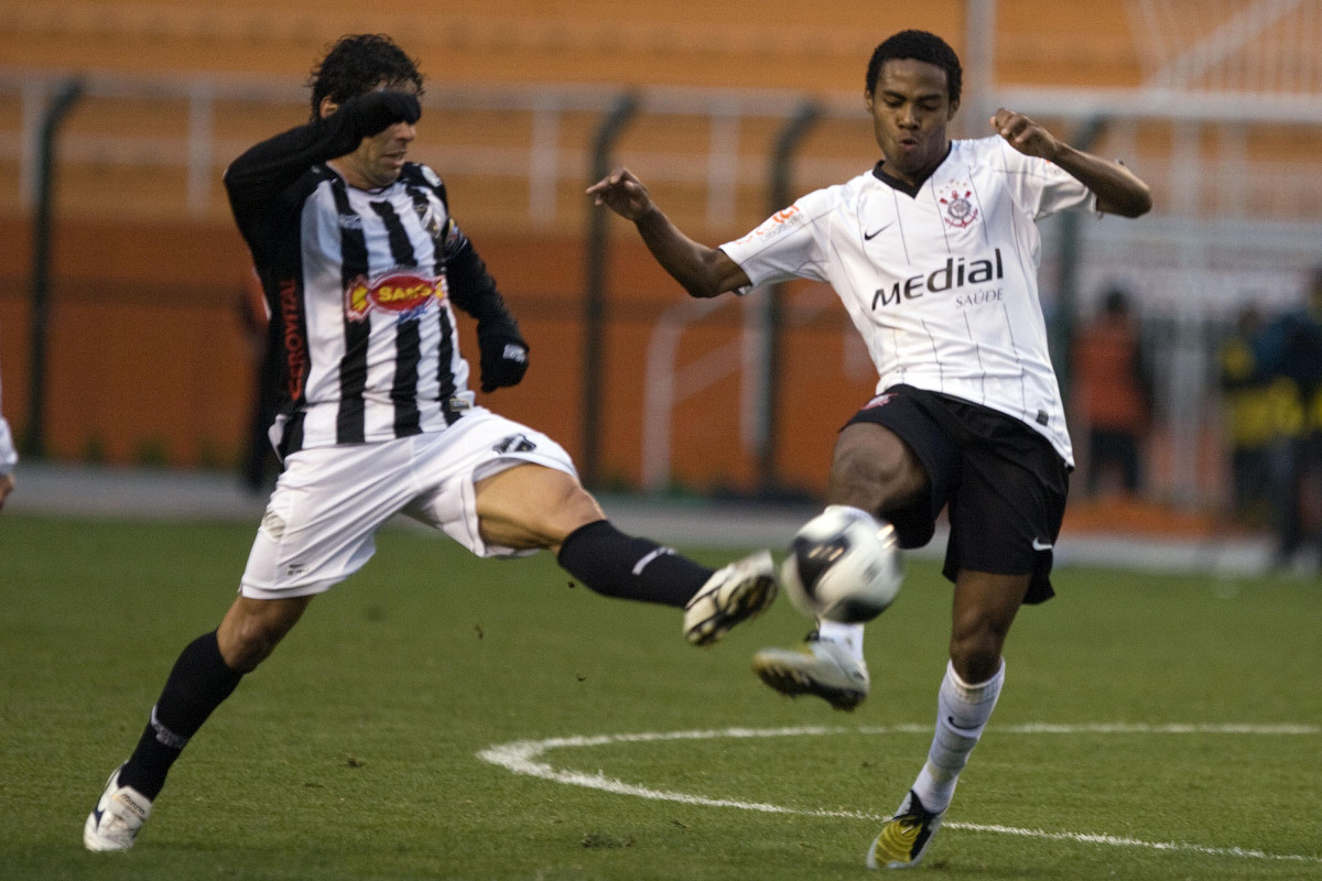 SP - CORINTHIANS/SP X ABC/RN - ESPORTES - durante partida vlida pelo returno do Campeonato Brasileiro da segunda diviso 2008, realizada no estdio do Pacaembu, neste sbado a tarde