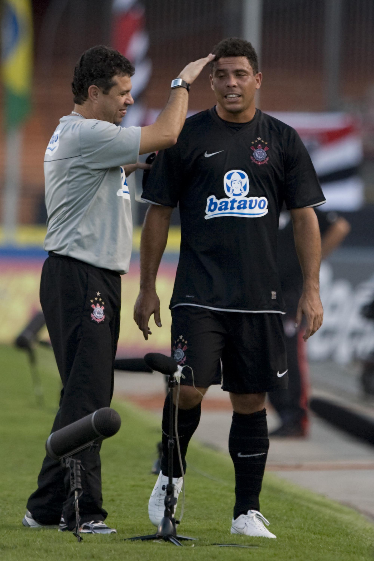SAO PAULO/SP X CORINTHIANS/SP - em um lance da partida realizada esta tarde no estádio do Morumbi, zona sul da cidade, no segundo jogo pelas semifinais do Campeonato Paulista de 2009