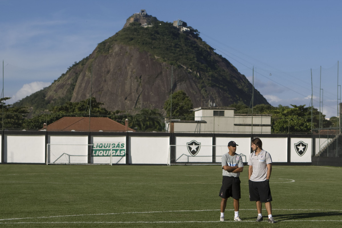 Durante o treino do Corinthians realizado na esta tarde em General Severiano, sede do Botafogo, no Rio de Janeiro. O prximo jogo ser contra o Fluminense no Maracan, quarta-feira, 20/05 a noite, no jogo de volta das quartas de final da Copa do Brasil 2009