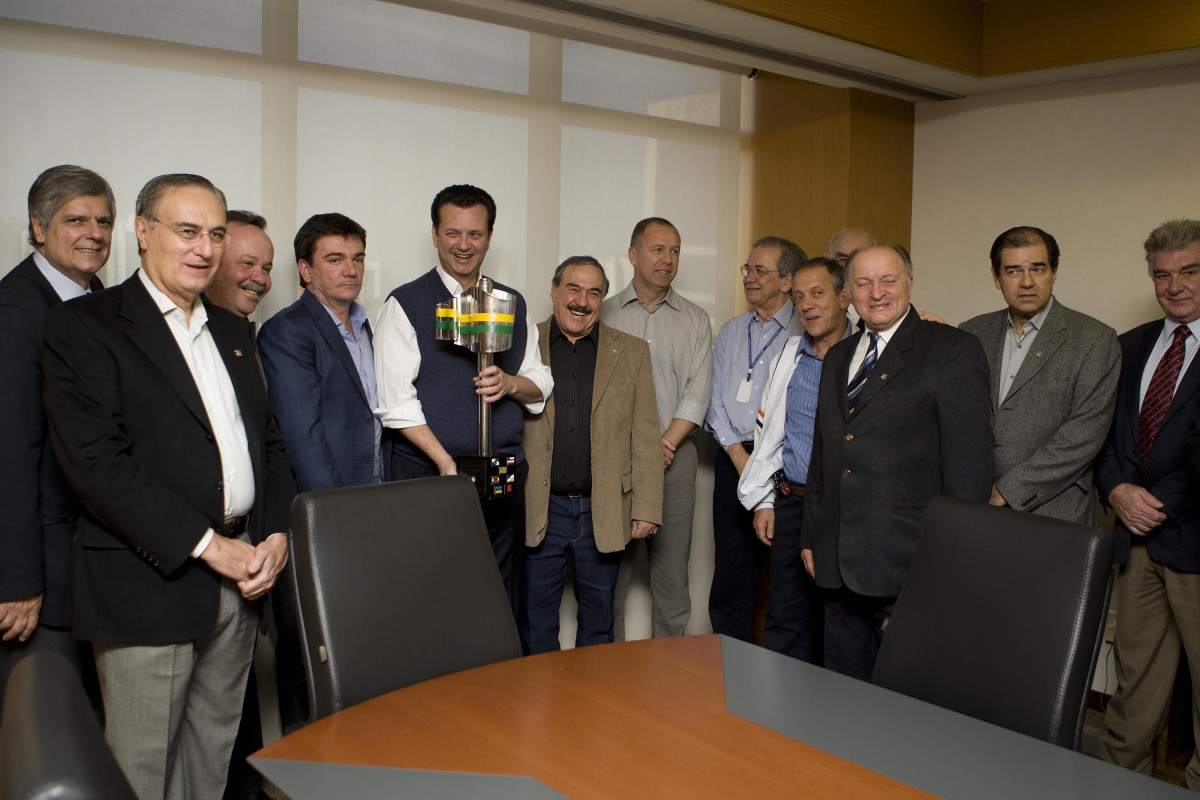 O presidente do Corinthians Andres Sanchez recebeu o prefeito de São Paulo Gilberto Kassab hoje pela manhã no Parque São Jorge