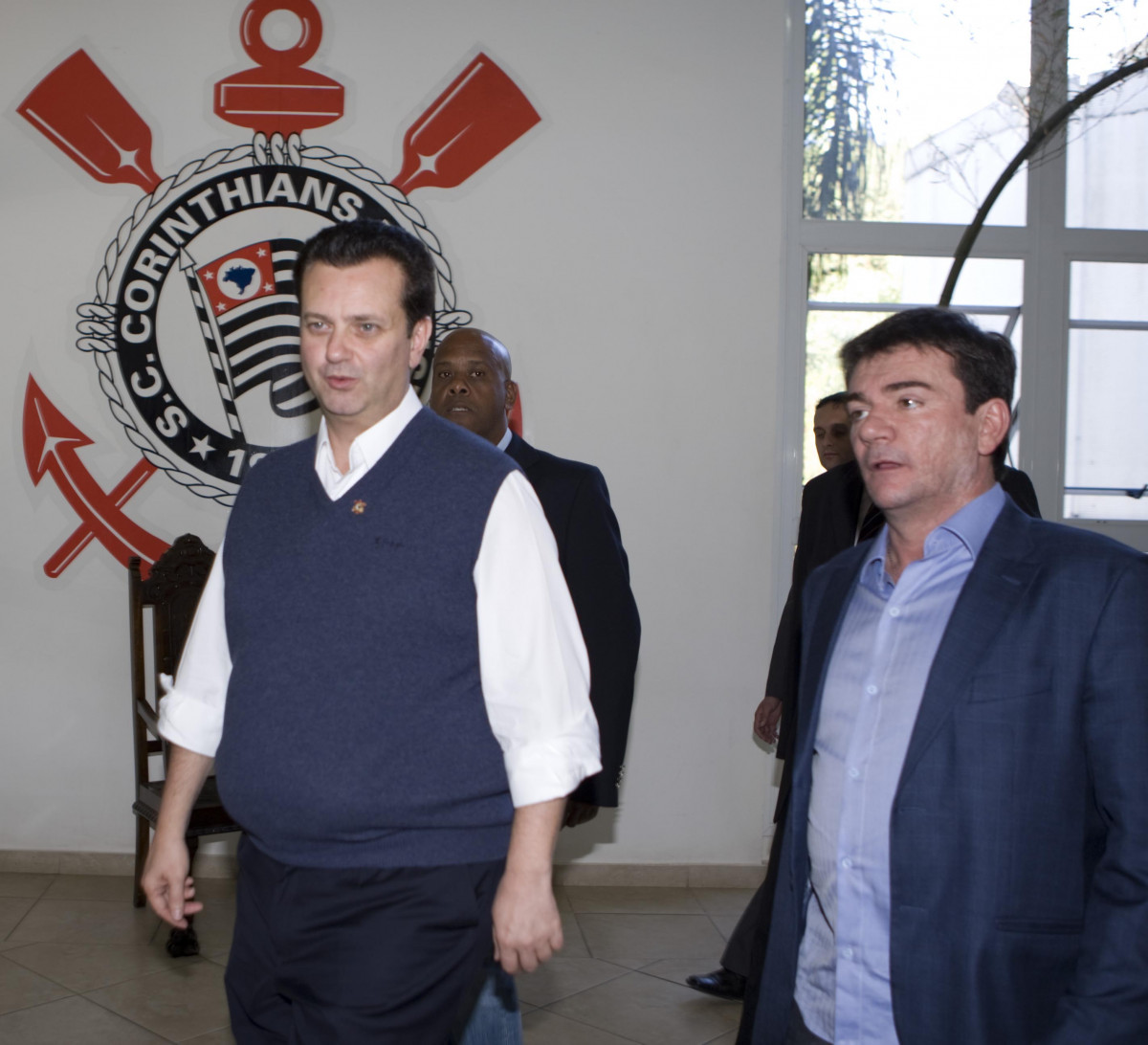 O presidente do Corinthians Andres Sanchez recebeu o prefeito de São Paulo Gilberto Kassab hoje pela manhã no Parque São Jorge