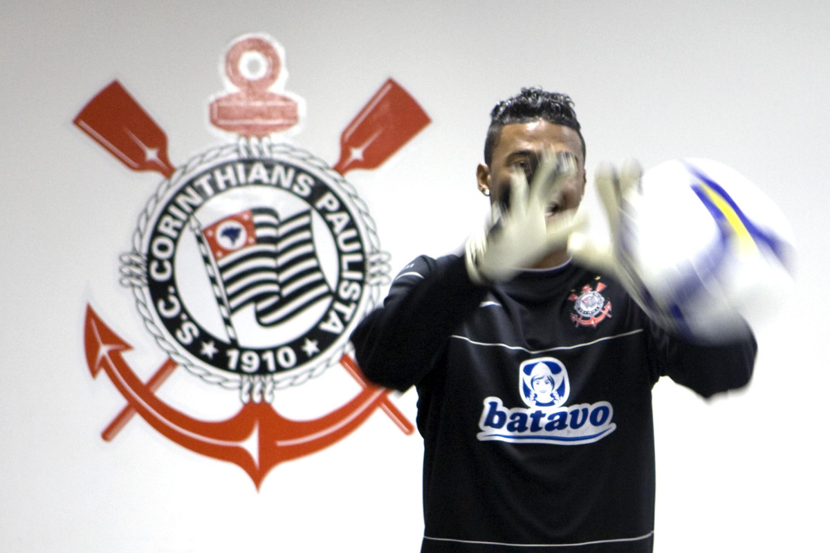 Felipe durante o treino do Corinthians realizado esta tarde no Parque So Jorge, zona leste da cidade; o prximo jogo do time ser domingo, 26/07, contra o Palmeiras, no estdio Eduardo Jos Farah, em Presidente Prudente, pelo Campeonato Brasileiro 2009