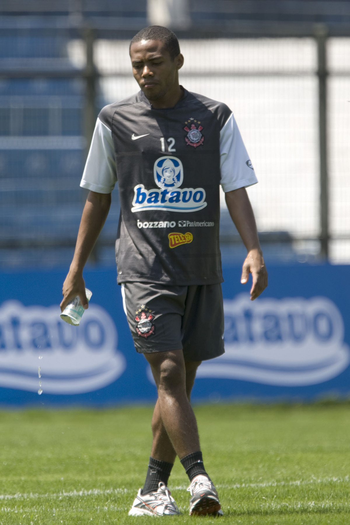 Elias durante o treino do Corinthians realizado esta manh no Parque So Jorge; o prximo jogo do time ser quarta-feira, dia 07/10, contra o Fluminense, no estdio do Maracan, pelo returno do Campeonato Brasileiro 2009