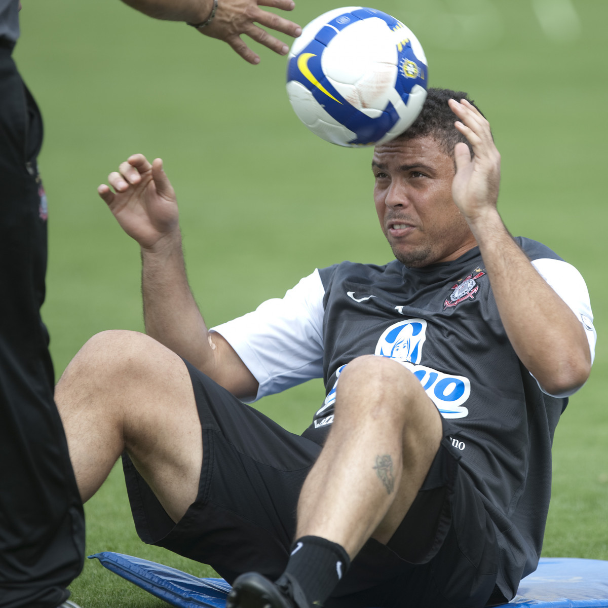 Ronaldo durante o treino do Corinthians realizado esta manh no Parque So Jorge, zona leste da cidade; o prximo jogo de Ronaldo ser dia 10/10, contra Grmio no Pacaembu, pelo returno do Campeonato Brasileiro 2009