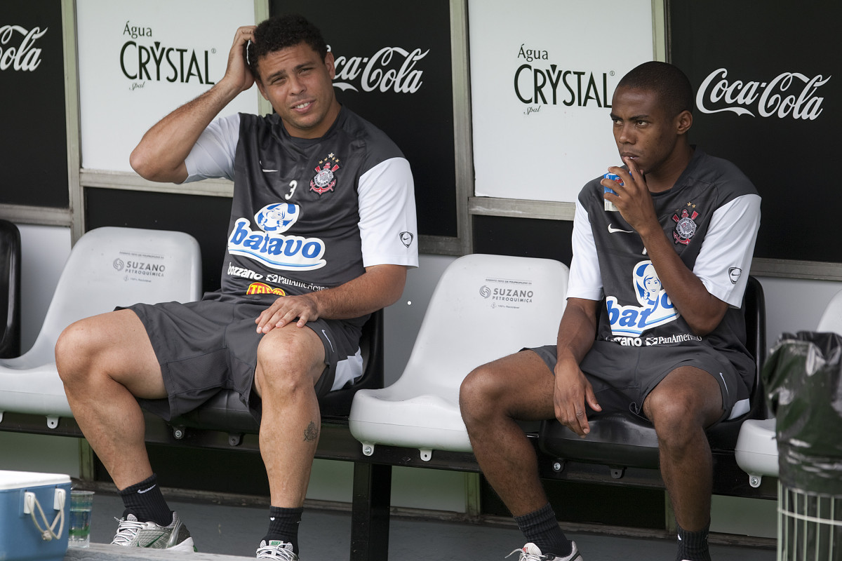 Elias valorizou perodo com Ronaldo Fenmeno no Corinthians