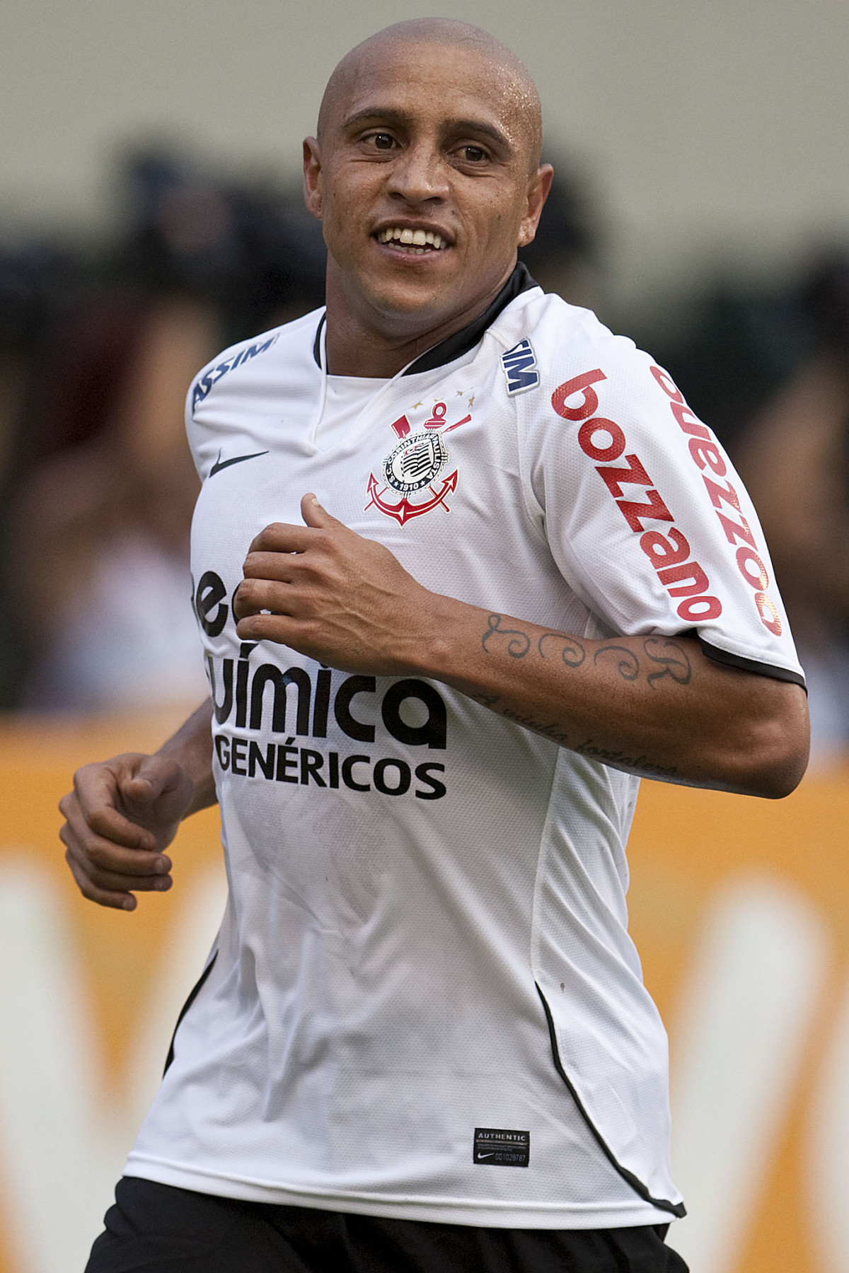 CORINTHIANS X SERTAOZINHO - em um lance da partida realizada esta tarde no estdio do Pacaembu, zona oeste da cidade, vlida pela 7 rodada do Campeonato Paulista 2010