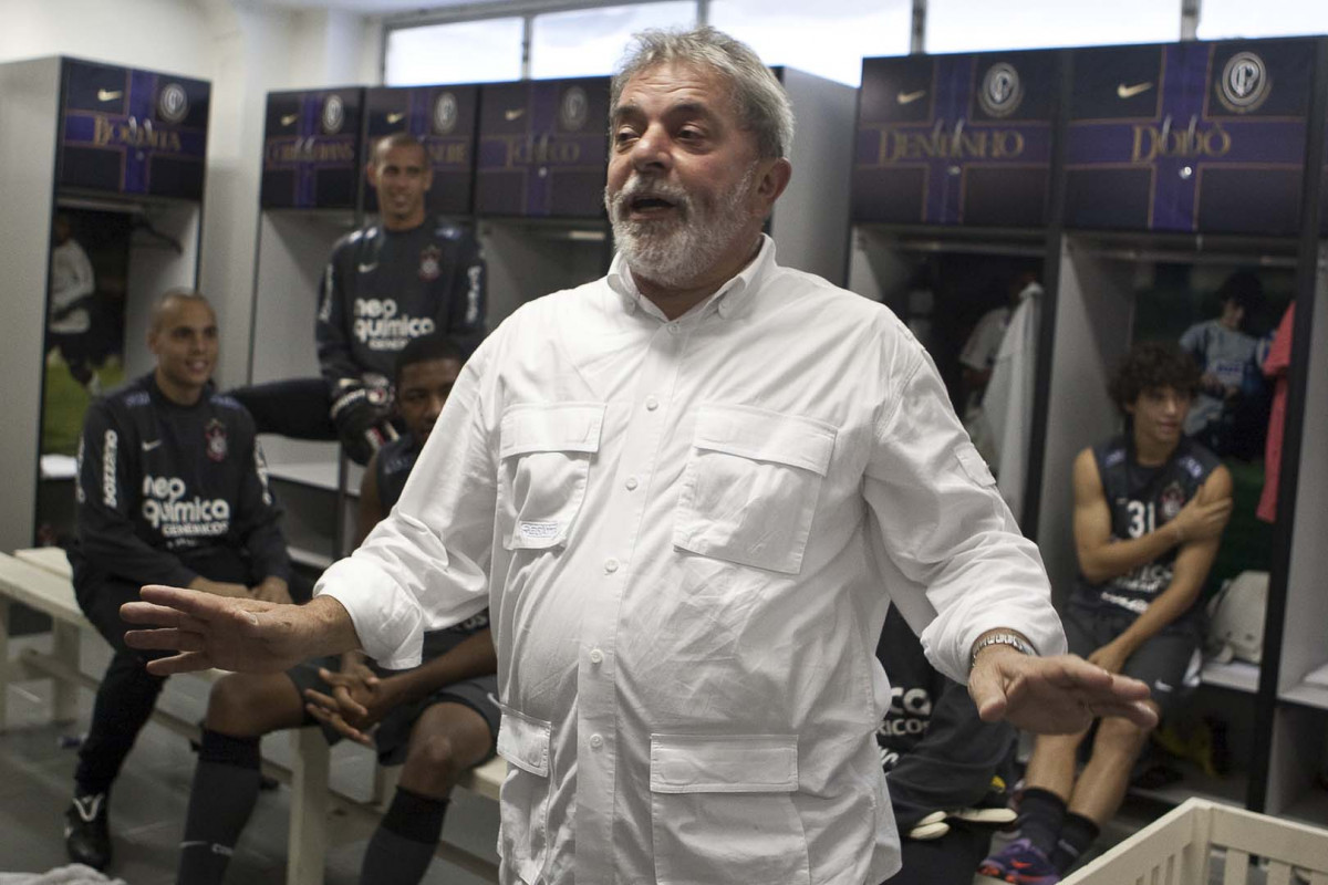Lula sempre acompanhou o Corinthians de perto