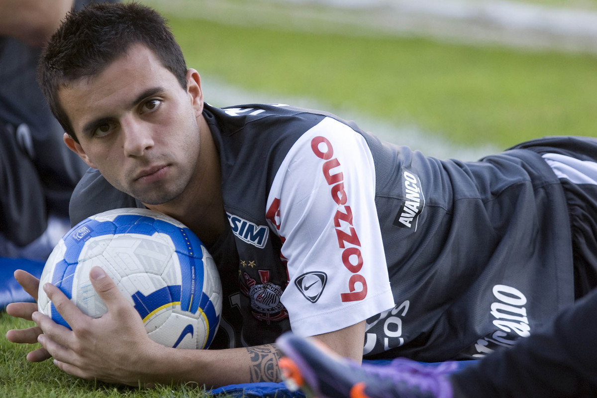 Defederico chegou ao Corinthians em 2009, com apenas 19 anos de idade