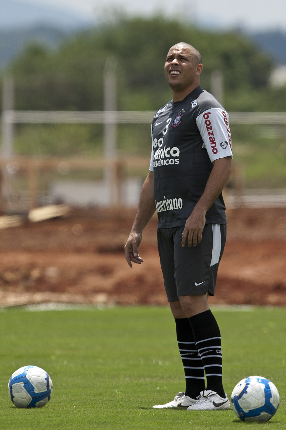 Ronaldo durante o treino do Corinthians, realizado esta manh no CT Joaquim Grava, no Parque Ecolgico do Tiete. O prximo jogo da equipe, ser domingo dia 10/10, contra o Atltico-GO, no Pacaembu, pela 29. a rodada do Campeonato Brasileiro de 2010