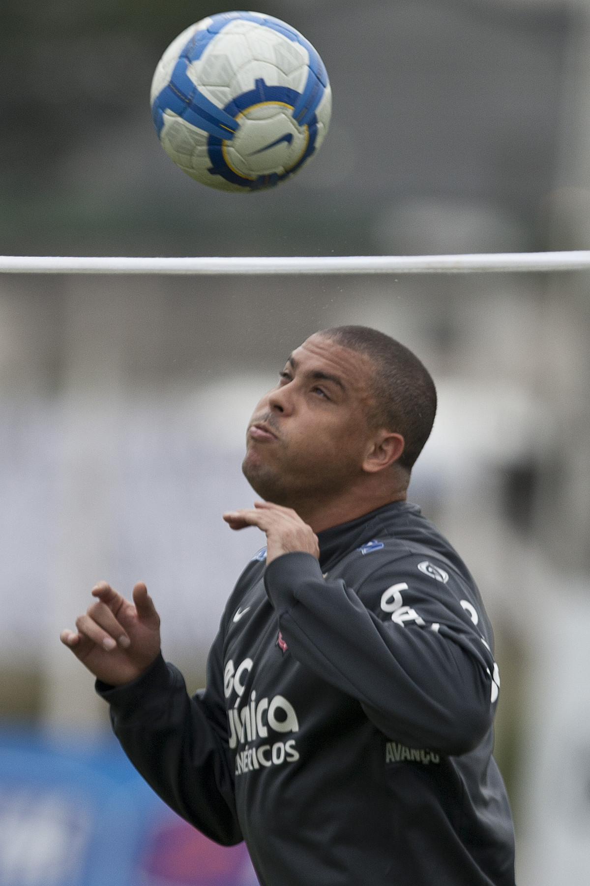 Ronaldo durante o treino do Corinthians, realizado esta tarde no CT Joaquim Grava, no Parque Ecolgico do Tiete. O prximo jogo da equipe, ser domingo, dia 17/10, contra o Guarani/SP, no Brinco de Ouro da Princesa, em Campinas, pela 30. a rodada do Campeonato Brasileiro de 2010