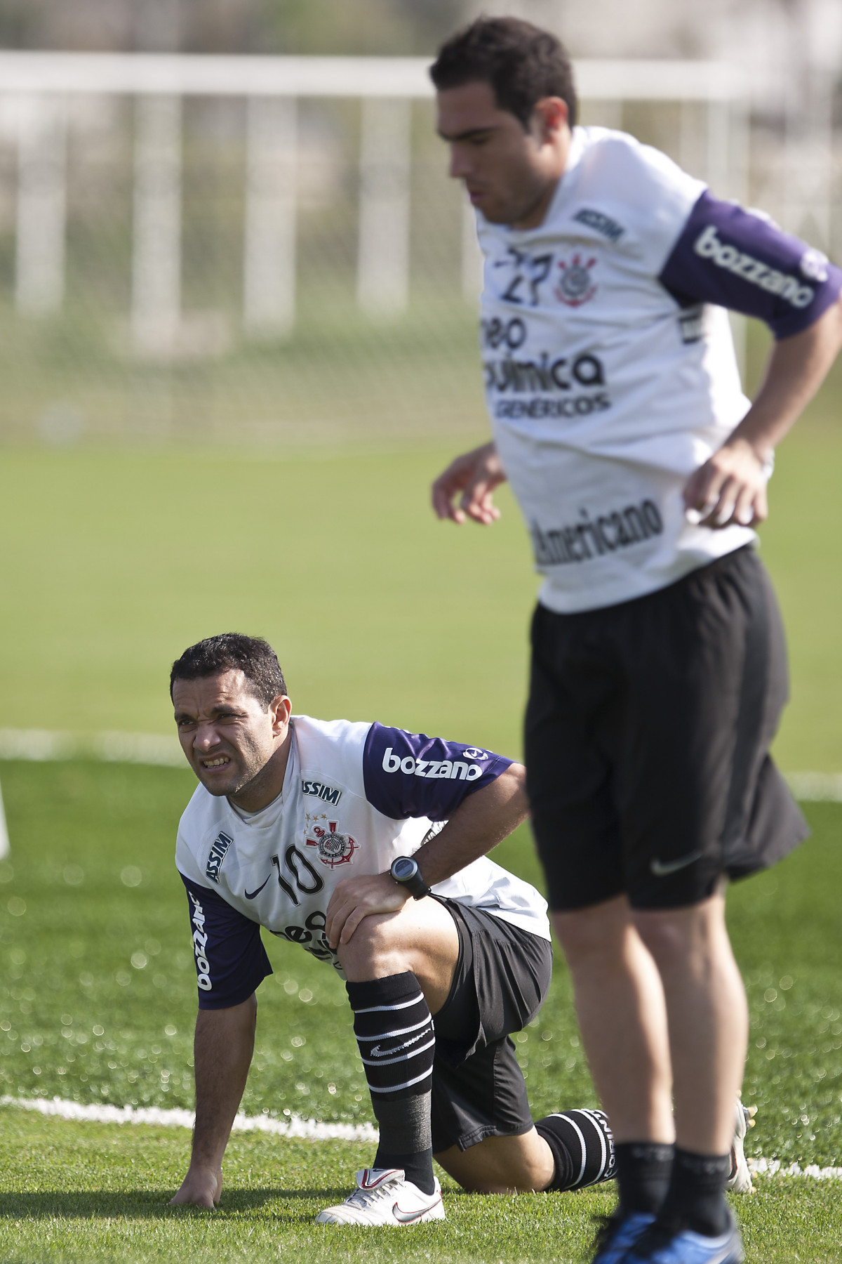 Iarley e Bruno Cesar durante o treino do Corinthians, realizado esta tarde no CT Joaquim Grava no Parque Ecolgico. O prximo jogo da equipe ser domingo, dia 24/10, contra o Palmeiras no Pacaembu, pela 31. a rodada do Campeonato Brasileiro de 2010