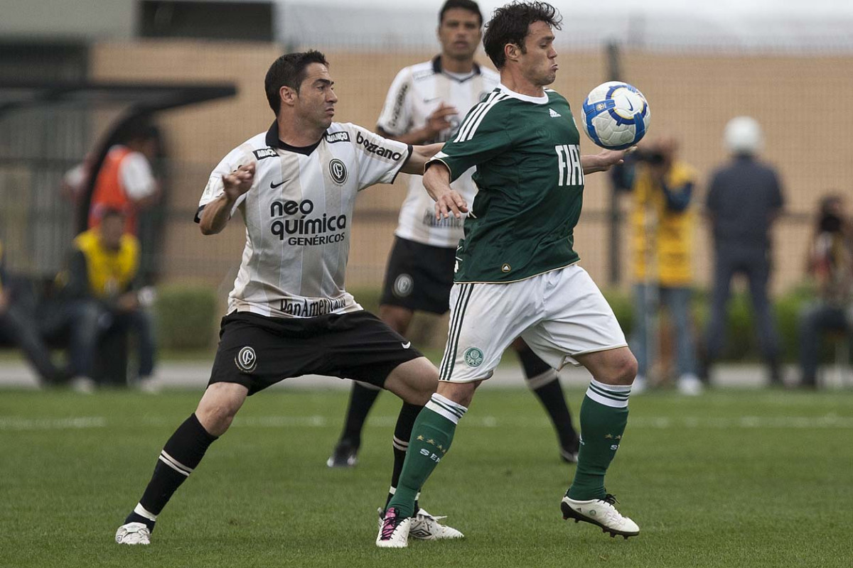 Chico e Kleber durante a partida entre Corinthians x Palmeiras, vlida pela 31 rodada do Campeonato Brasileiro de 2010, serie A, realizada esta tarde no estdio do Pacaembu