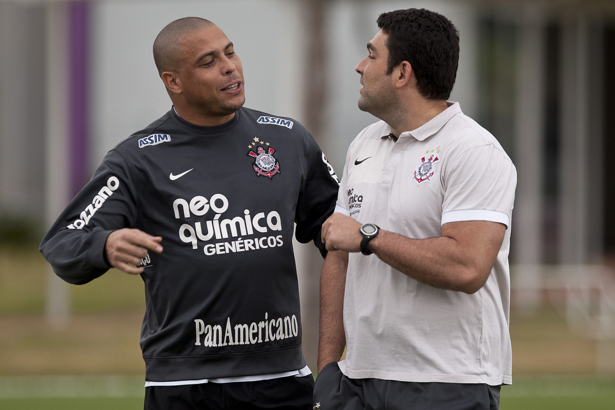 Bruno Mazziotti ao lado de Ronaldo; profissional trabalhou diretamente com o Fenmeno antes de assumir o comando do setor em vrios clubes