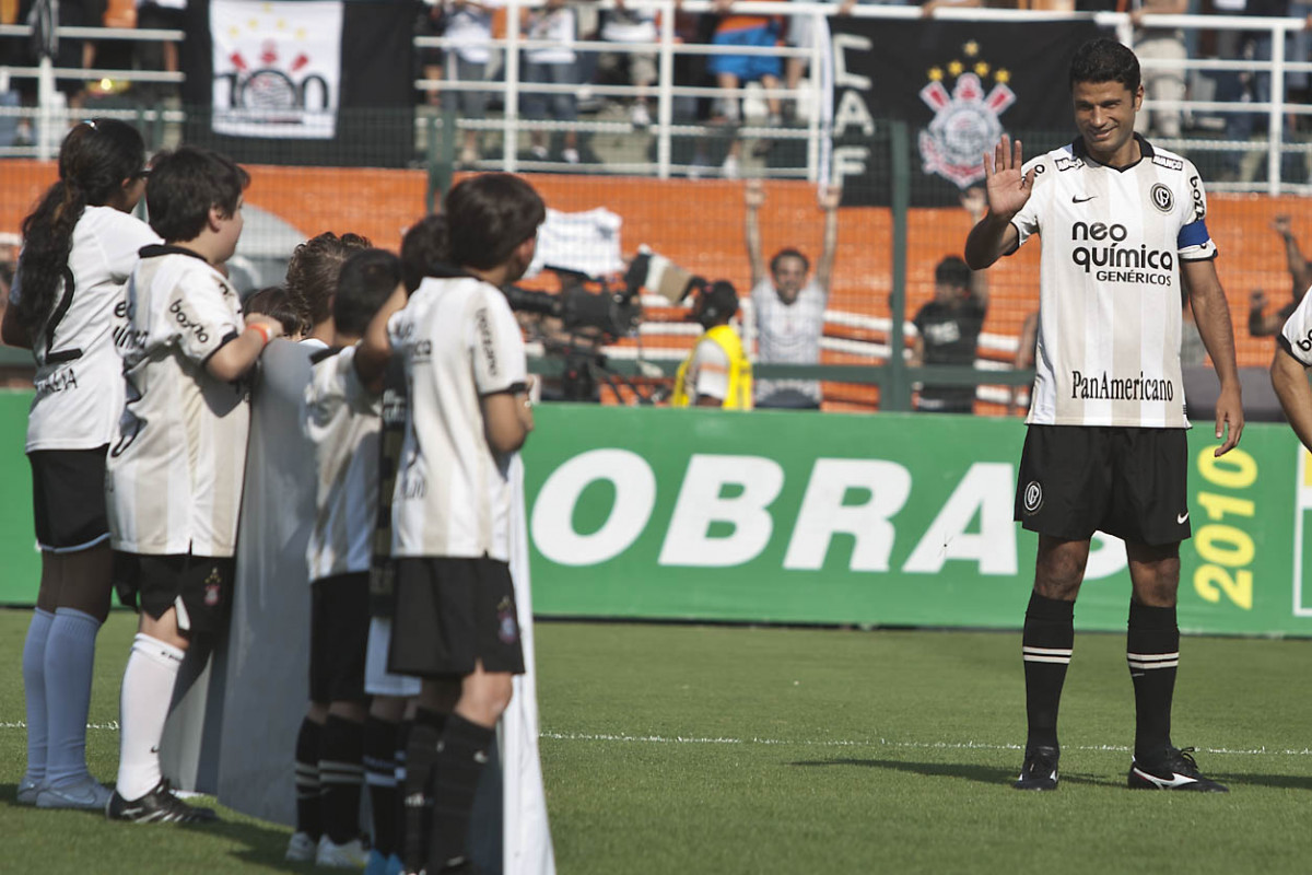 Durante a partida entre Corinthians x Vasco da Gama, vlida pela 37 rodada do Campeonato Brasileiro de 2010, serie A, realizada esta tarde no estdio do Pacaembu/SP