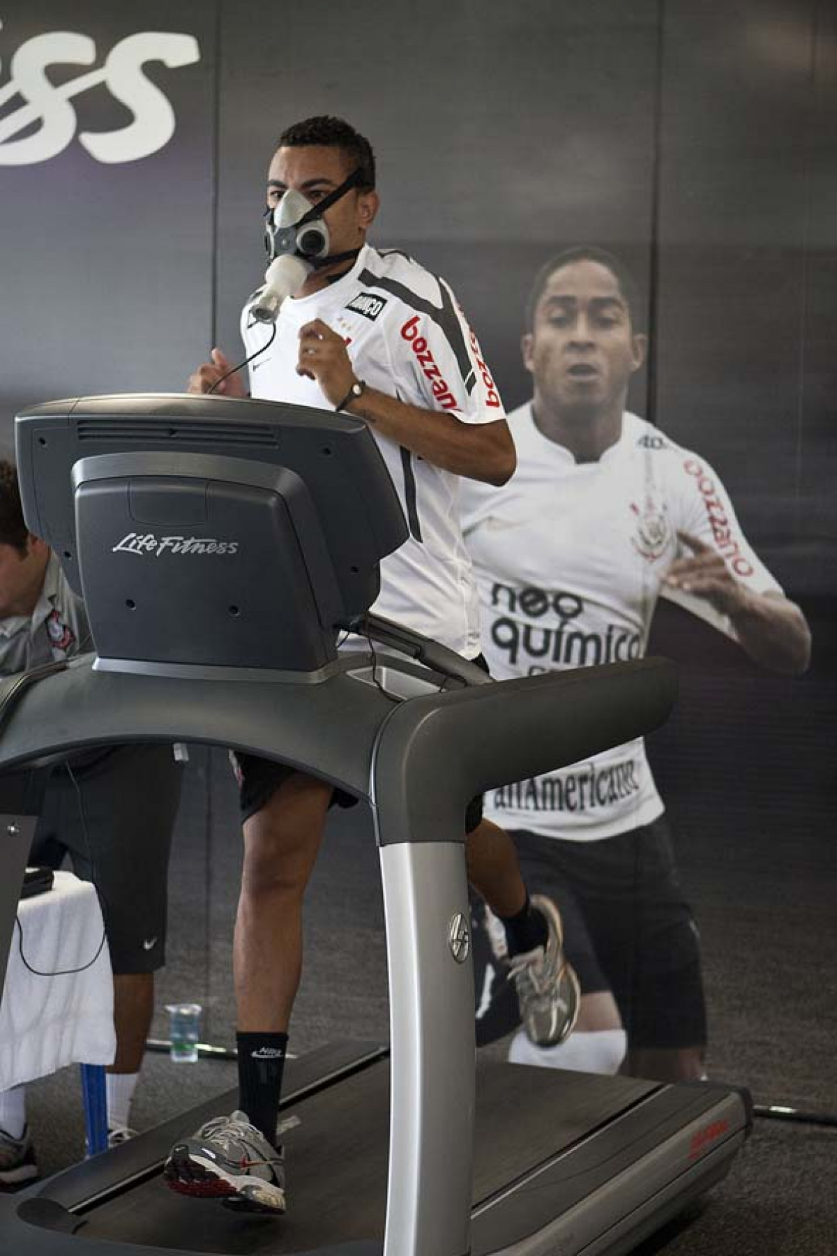 Dentinho esta manhã durante a reapresentacao do time do Corinthians em 2011, no CT Joaquim Grava no Parque Ecológico do Tiete. O primeiro jogo da equipe no Campeonato Paulista 2011, será dia 16/01, contra a Portuguesa, no Pacaembu