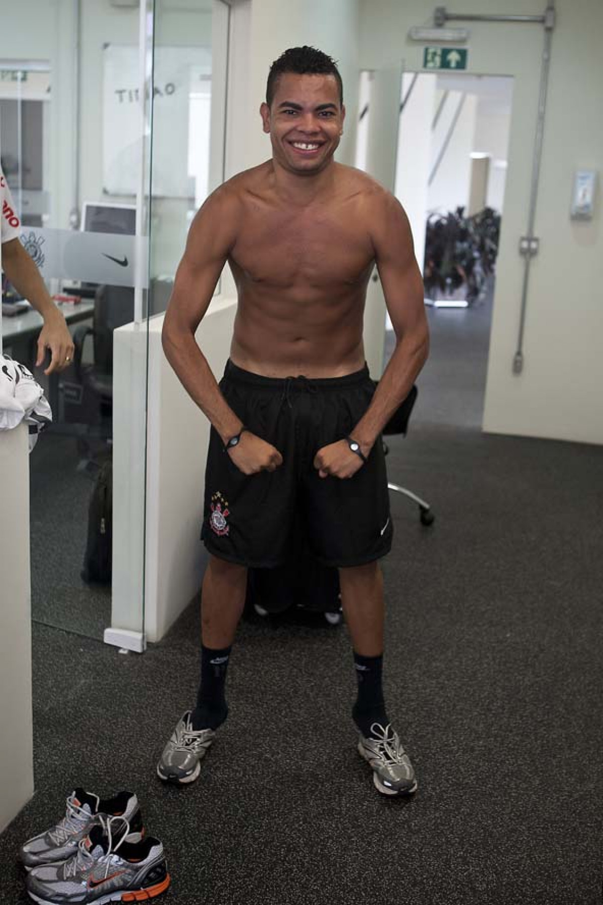 Dentinho esta manhã durante a reapresentacao do time do Corinthians em 2011, no CT Joaquim Grava no Parque Ecológico do Tiete. O primeiro jogo da equipe no Campeonato Paulista 2011, será dia 16/01, contra a Portuguesa, no Pacaembu