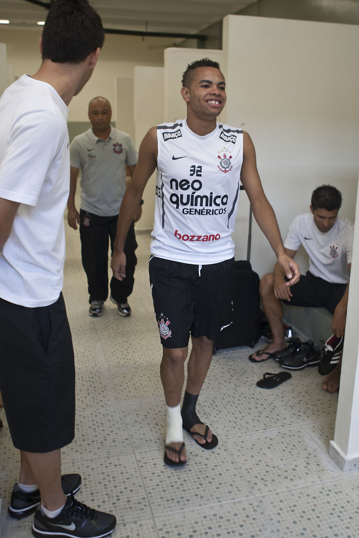 Dentinho nos vestirios antes da partida entre Corinthians x Santos, vlida pela 9 rodada do Campeonato Paulista de 2011, realizada esta tarde no estdio do Pacaembu
