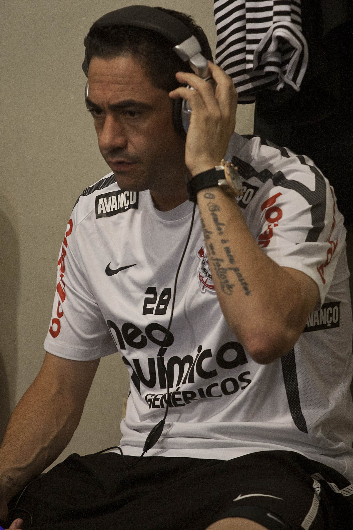 Chicão nos vestiários antes da partida entre Botafogo/RP x Corinthians, realizada esta noite no estádio Santa Cruz, pela 17ª rodada do Campeonato Paulista 2011. Ribeirão Preto/Sao Paulo/Brasil