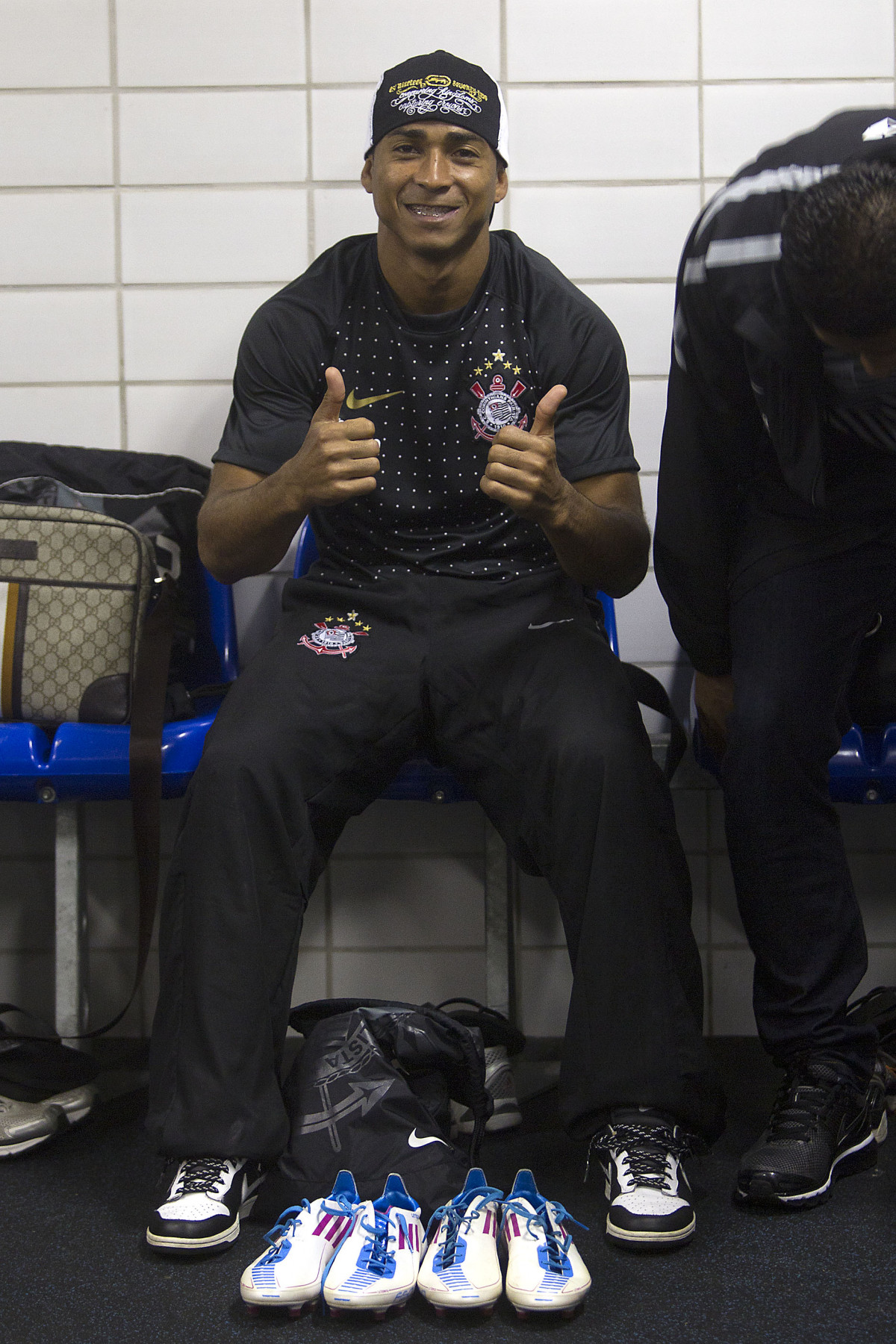 Jorge Henrique nos vestirios antes da partida entre Flamengo x Corinthians, realizada esta tarde no estdio do Engenho, na cidade do Rio de Janeiro, pela terceira rodada do Campeonato Brasileiro de 2011