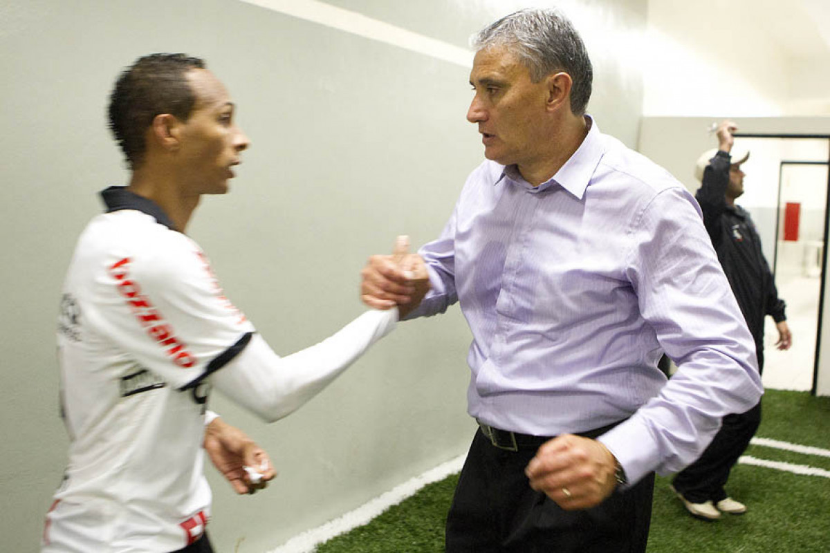 Durante a partida entre Corinthians x So Paulo, realizada esta tarde no estdio do Pacaembu, pela 6 rodada do Campeonato Brasileiro de 2011