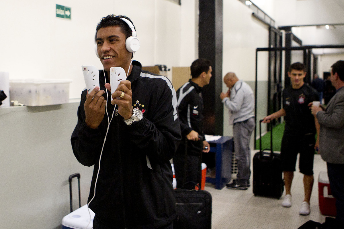 Paulinho nos vestirios ants da partida entre Corinthians x Amrica-MG, realizada esta noite no estdio do Pacaembu, 14 rodada do Campeonato Brasileiro de 2011