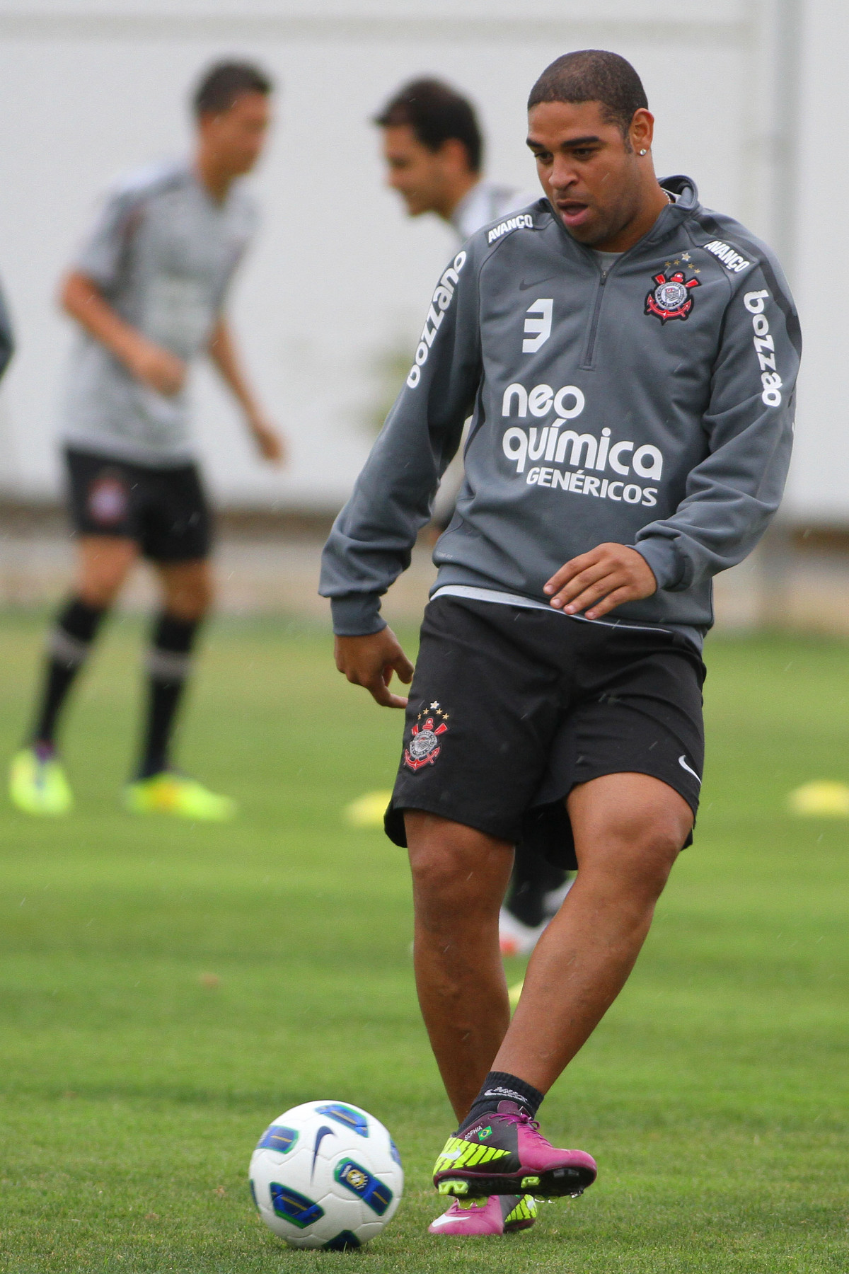 Adriano durante treino do Corinthians realizado no Centro de treinamento Joaquim Grava