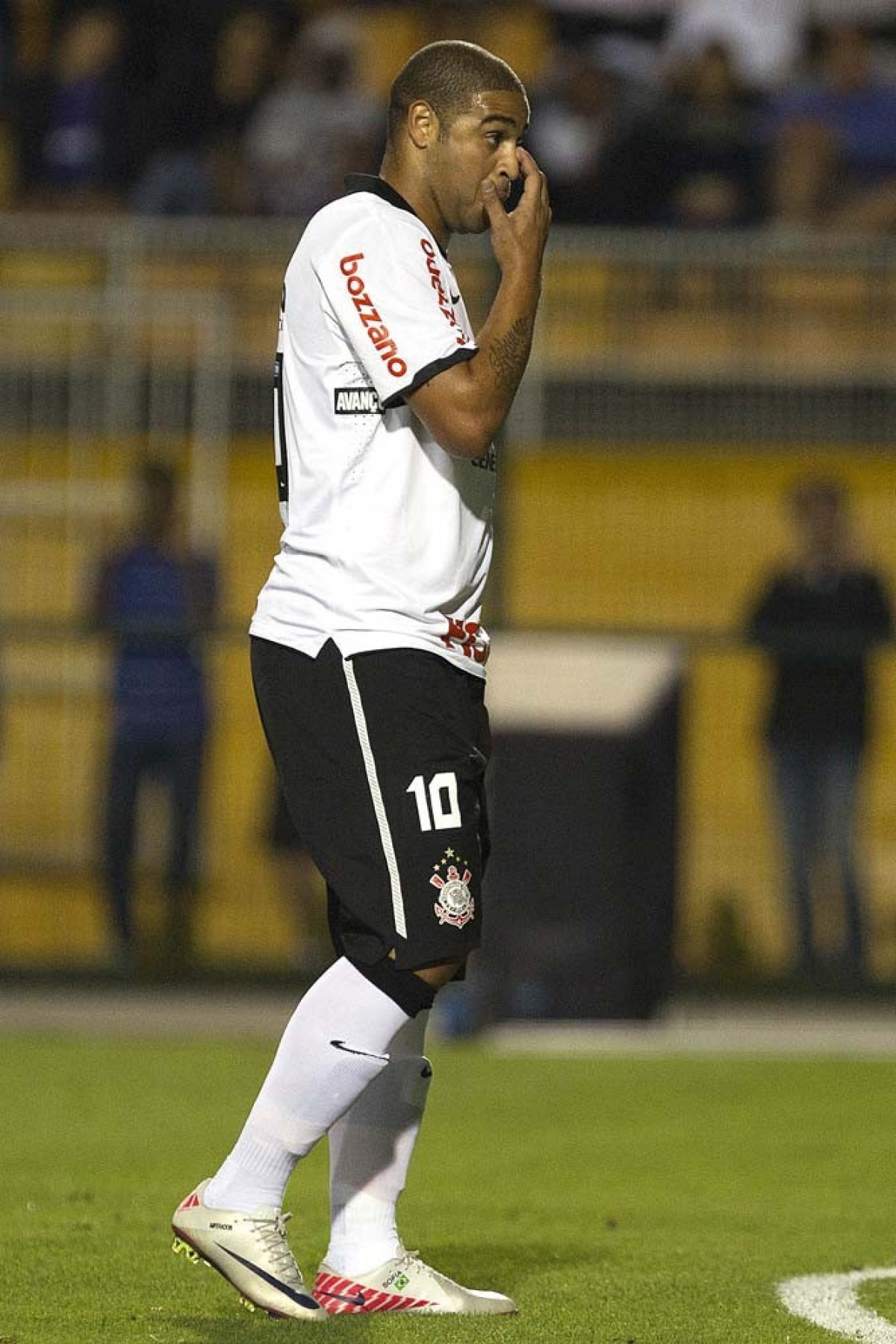 Adriano durante a partida entre Corinthians x Botafogo, realizada esta noite no estdio do Pacaembu, vlida pela 29 rodada do Campeonato Brasileiro de 2011