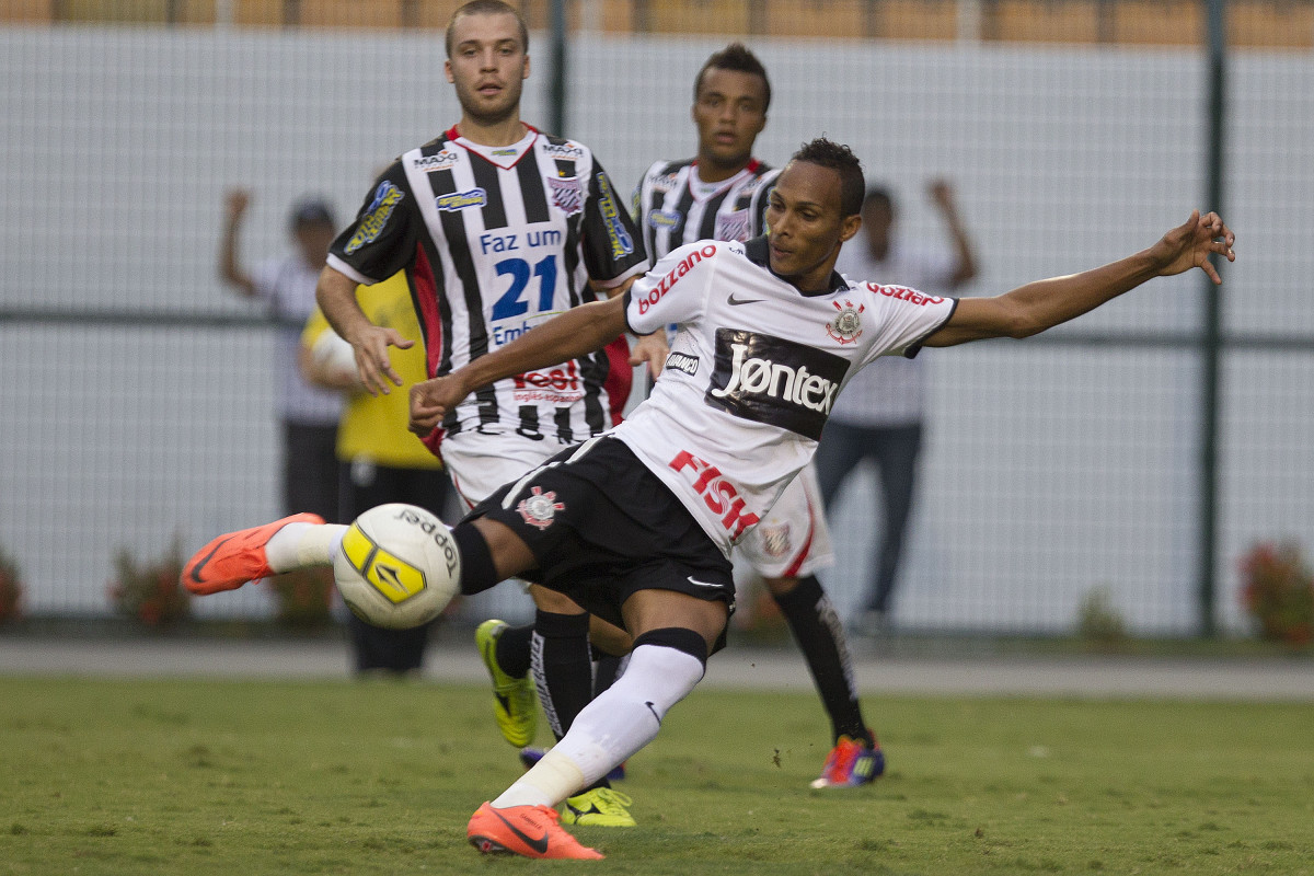 Liedson marcou 50 gols com a camisa do Corinthians