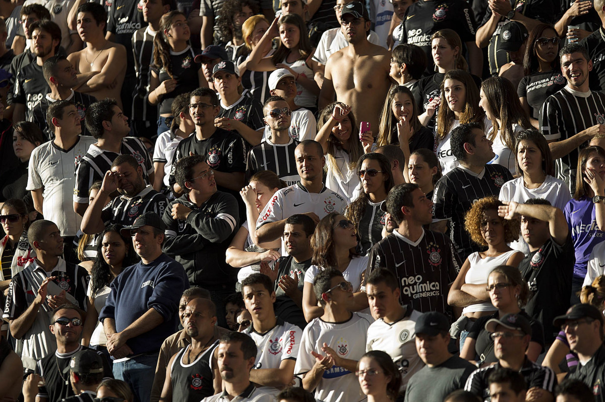 Durante a partida entre Corinthians x Fluminense, realizada esta tarde no estdio do Pacaembu, vlida pela 1 rodada do Campeonato Brasileiro de 2012