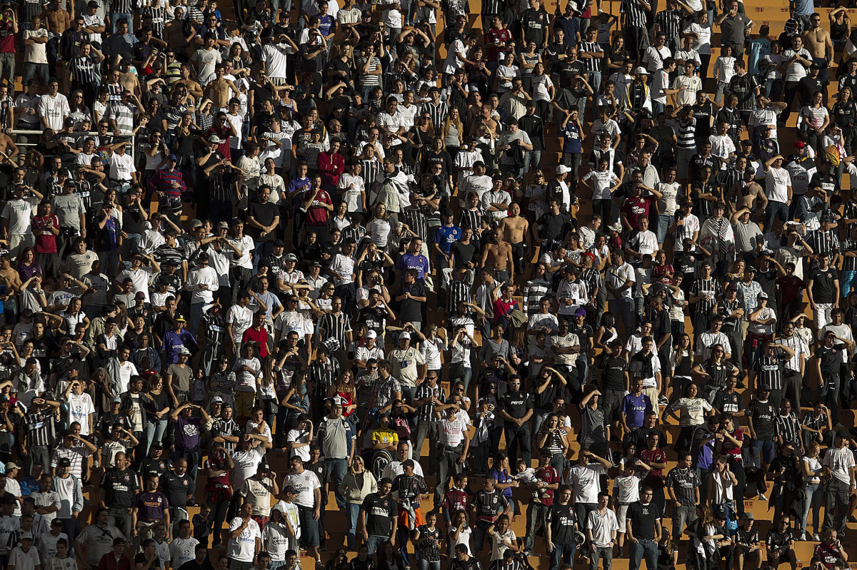 Durante a partida entre Corinthians x Fluminense, realizada esta tarde no estdio do Pacaembu, vlida pela 1 rodada do Campeonato Brasileiro de 2012