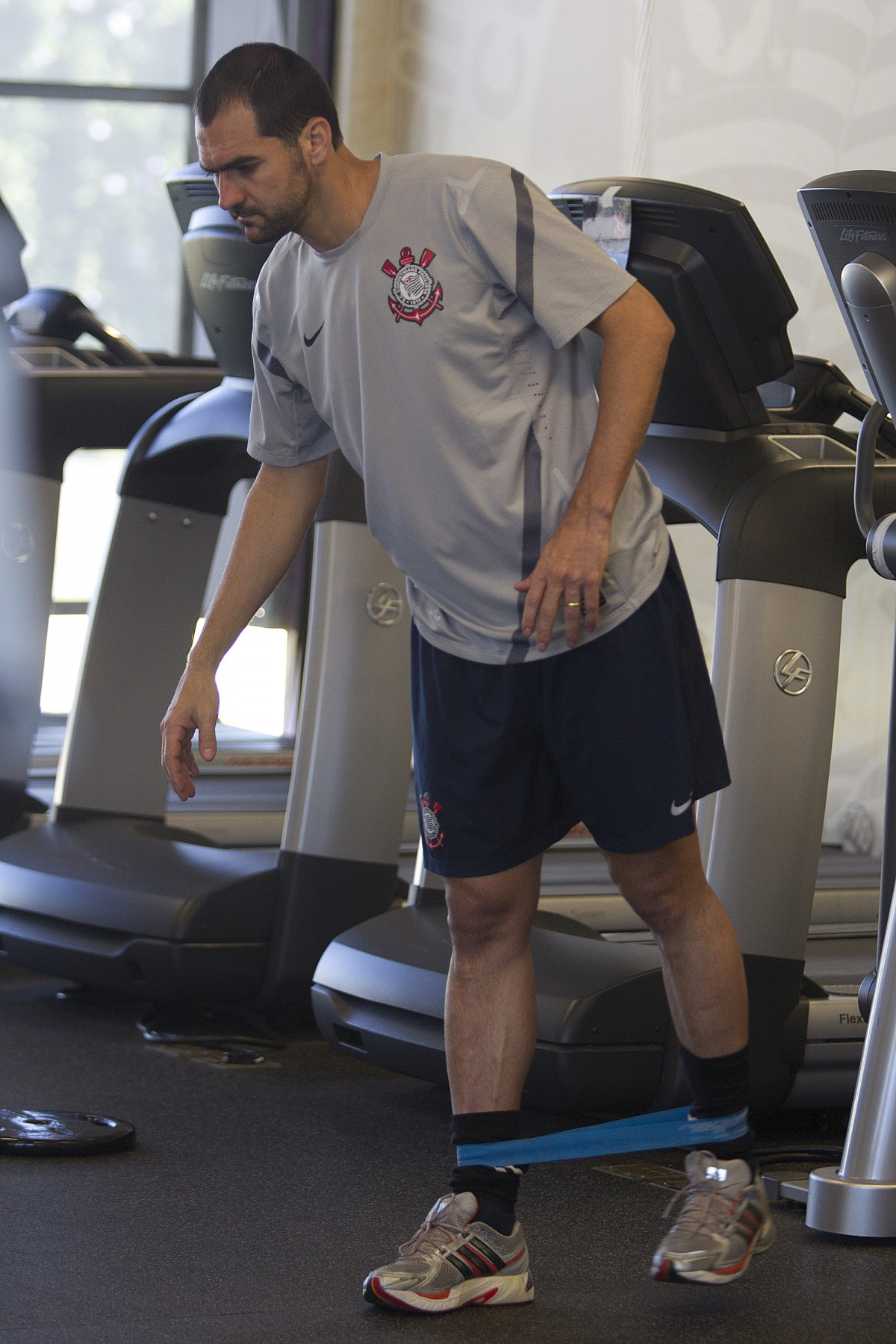 Danilo durante o treino realizado esta manhã na academia de musculacao no CT Joaquim Grava, localizado no Parque Ecológico do Tiete. O próximo jogo da equipe será quinta-feira, dia 07/06, contra o Figueirense/SC, no estádio do Pacaembu, válido pela terceira rodada do Campeonato Brasileiro 2012