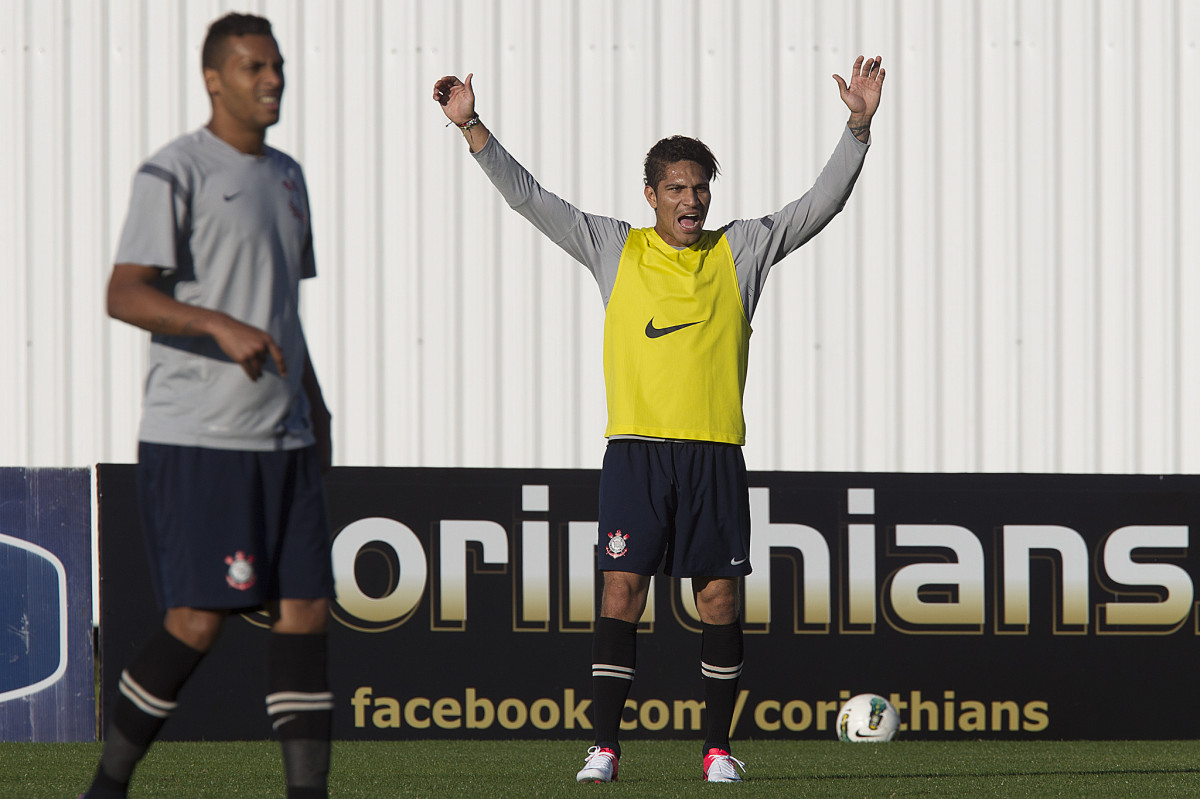 Durante o treino realizado esta tarde no CT Joaquim Grava, localizado no Parque Ecolgico do Tiete. O prximo jogo da equipe ser amanh sbado, 21/07, contra a Portuguesa, no Pacaembu, vlido pela 10 rodada do Campeonato Brasileiro de 2012