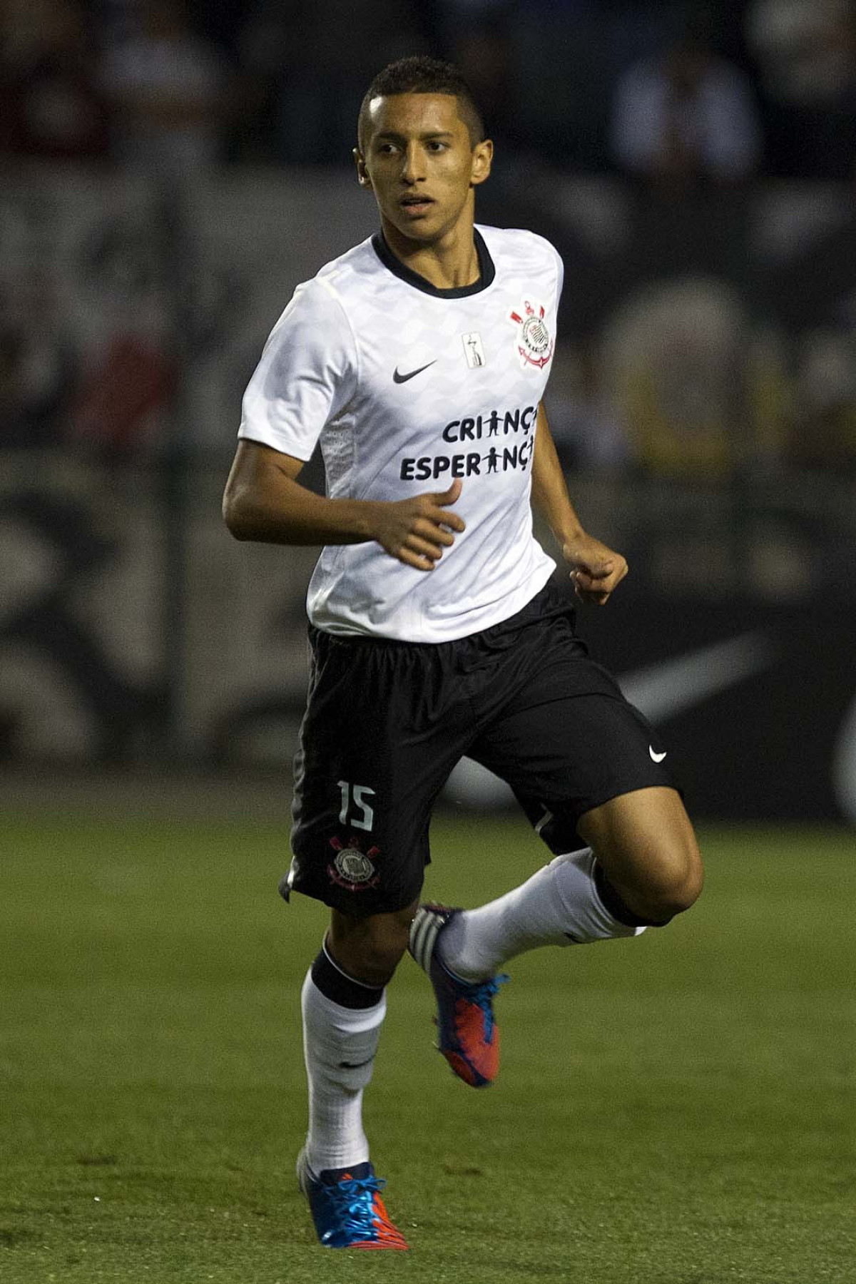 Durante a partida entre Corinthians x Internacional/RS, realizada esta noite no estdio do Pacaembu, jogo vlido pela 17 rodada do Campeonato Brasileiro de 2012