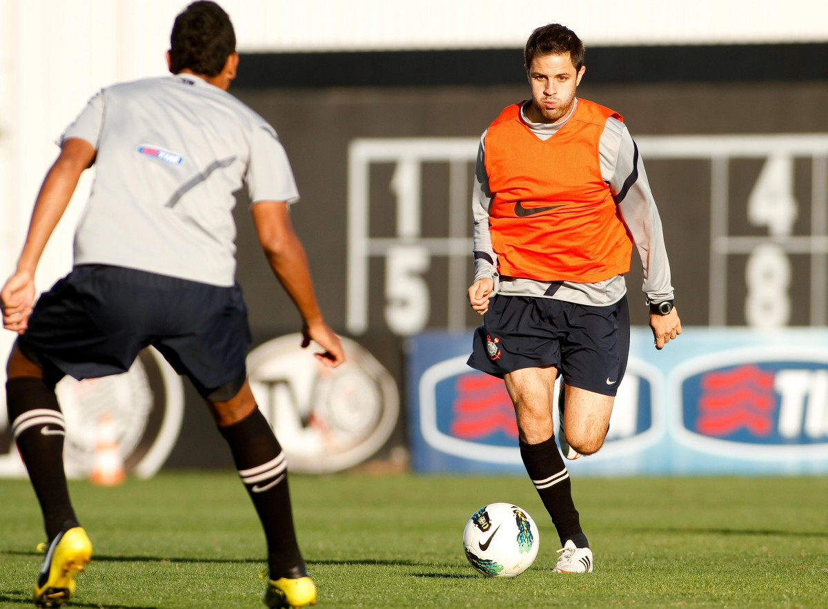 Martinez durante treino do Corinthians realizado no CT Joaquim Grava