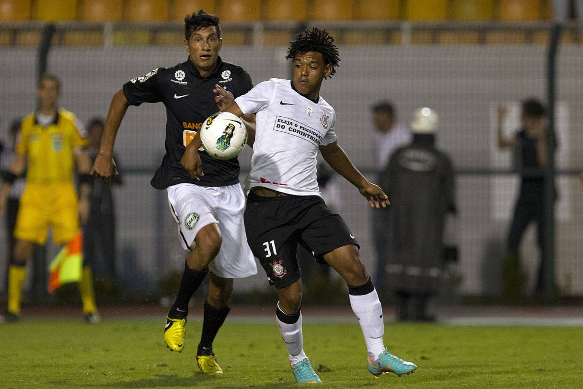 Durante a partida entre Corinthians x Coritiba, realizada esta noite no estdio do Pacaembu, jogo vlido pela 35 rodada do Campeonato Brasileiro de 2012