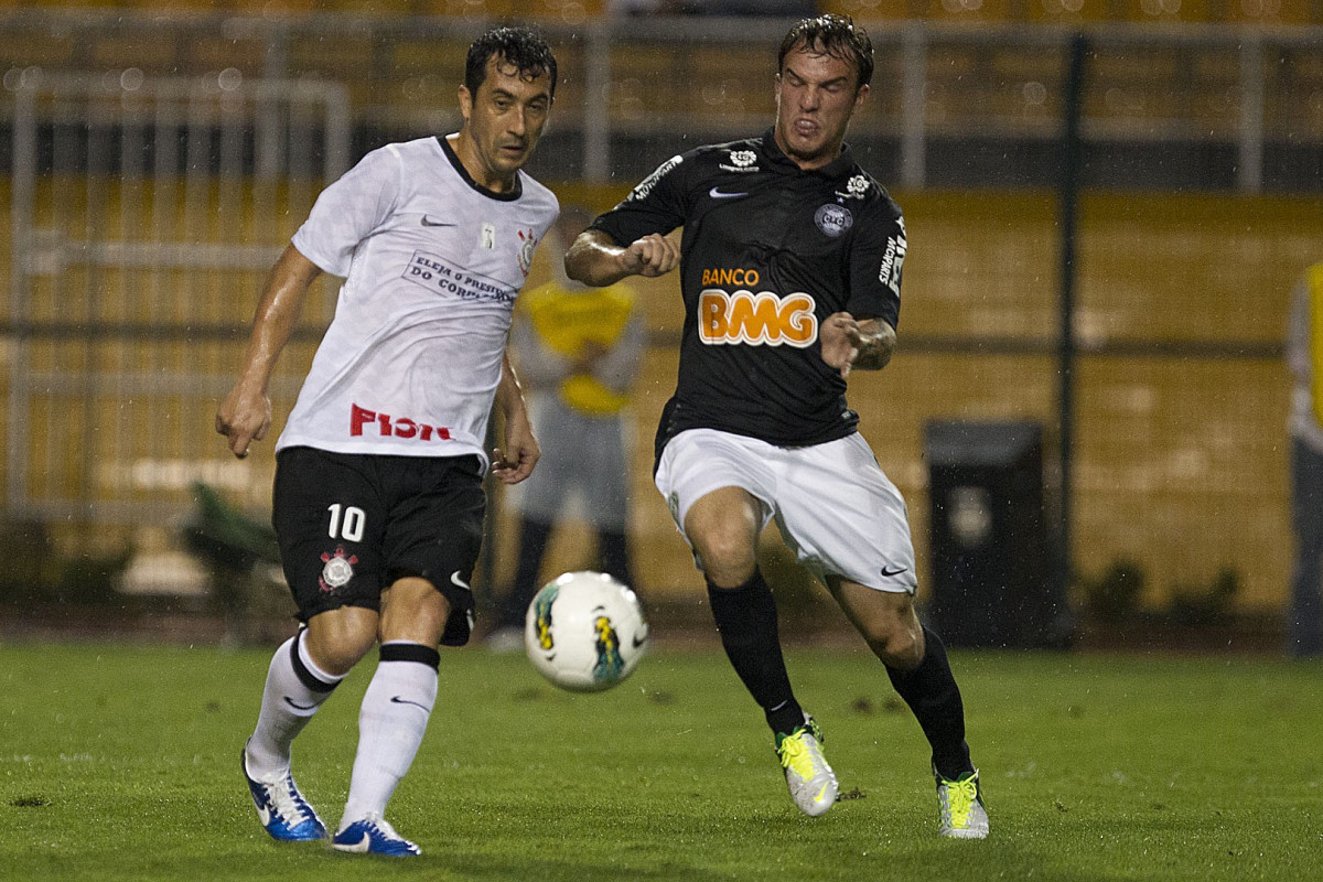 Durante a partida entre Corinthians x Coritiba, realizada esta noite no estdio do Pacaembu, jogo vlido pela 35 rodada do Campeonato Brasileiro de 2012