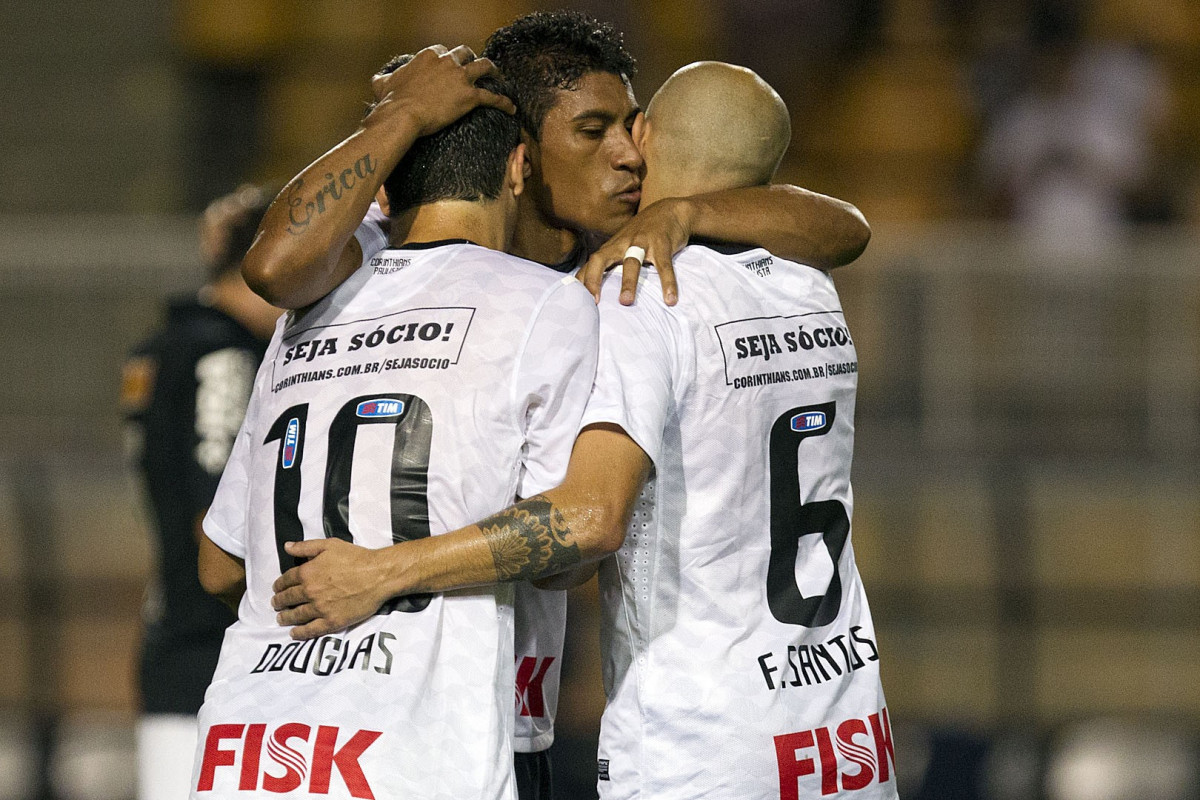 Durante a partida entre Corinthians x Coritiba, realizada esta noite no estdio do Pacaembu, jogo vlido pela 35 rodada do Campeonato Brasileiro de 2012