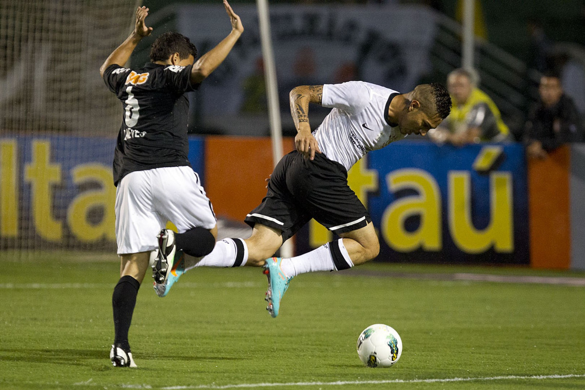 Durante a partida entre Corinthians x Coritiba, realizada esta noite no estdio do Pacaembu, jogo vlido pela 35 rodada do Campeonato Brasileiro de 2012