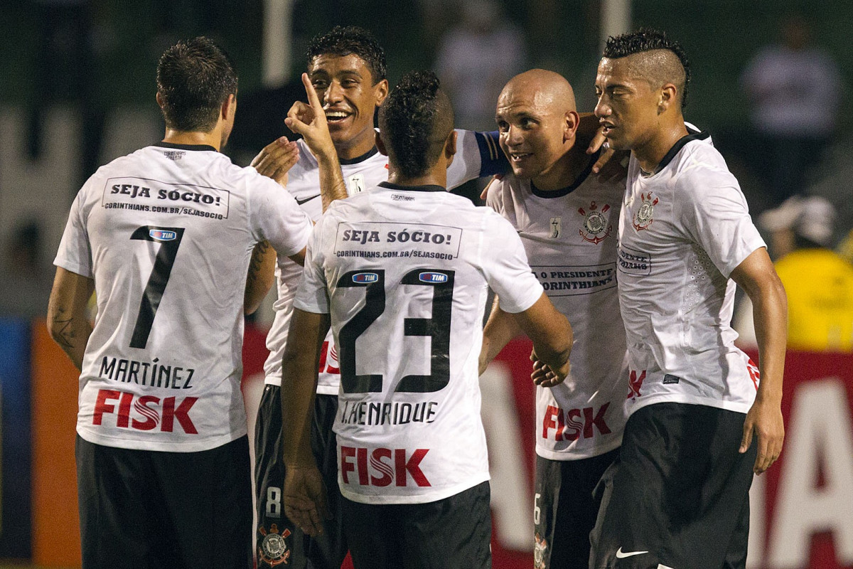 Durante a partida entre Corinthians x Coritiba, realizada esta noite no estdio do Pacaembu, jogo vlido pela 35 rodada do Campeonato Brasileiro de 2012