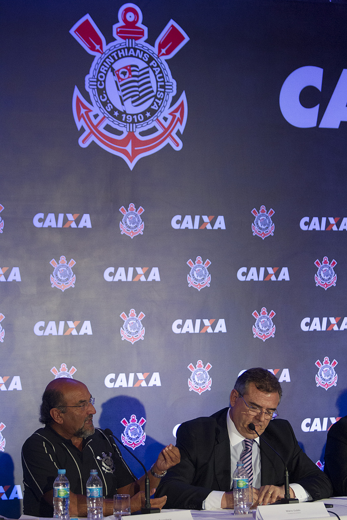 Durante evento no Museu do Futebol, no Pacaembu, o Corinthians anunciou seu novo patrocinador master, a Caixa Economica Federal; São Paulo / SP - Brasil - 20/11/2012
