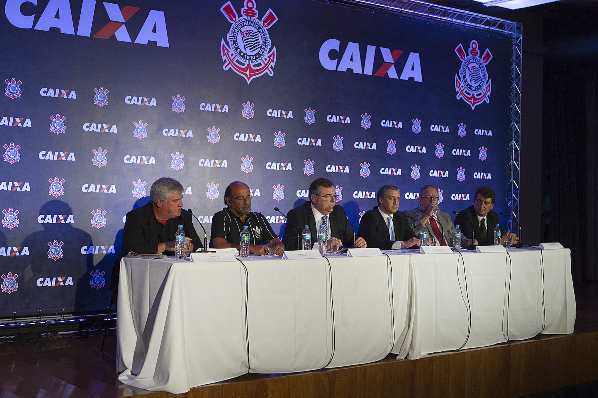 Durante evento no Museu do Futebol, no Pacaembu, o Corinthians anunciou seu novo patrocinador master, a Caixa Economica Federal; São Paulo / SP - Brasil - 20/11/2012
