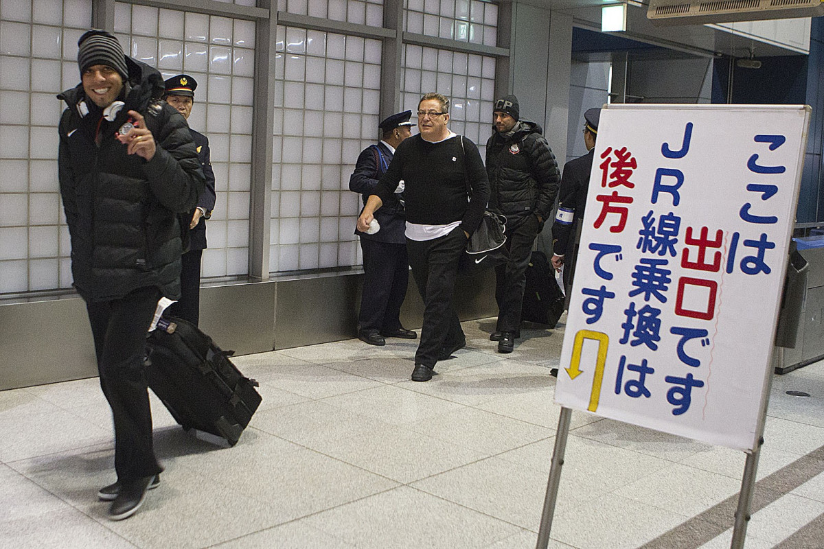 Durante a viagem para Nagoya/Japao; O time fez uma escala tecnica para e viajou ao Japao onde disputara o Campeonato Mundial Interclubes organizado pela FIFA, a ser jogado nas cidades de Toyota e Yokohama