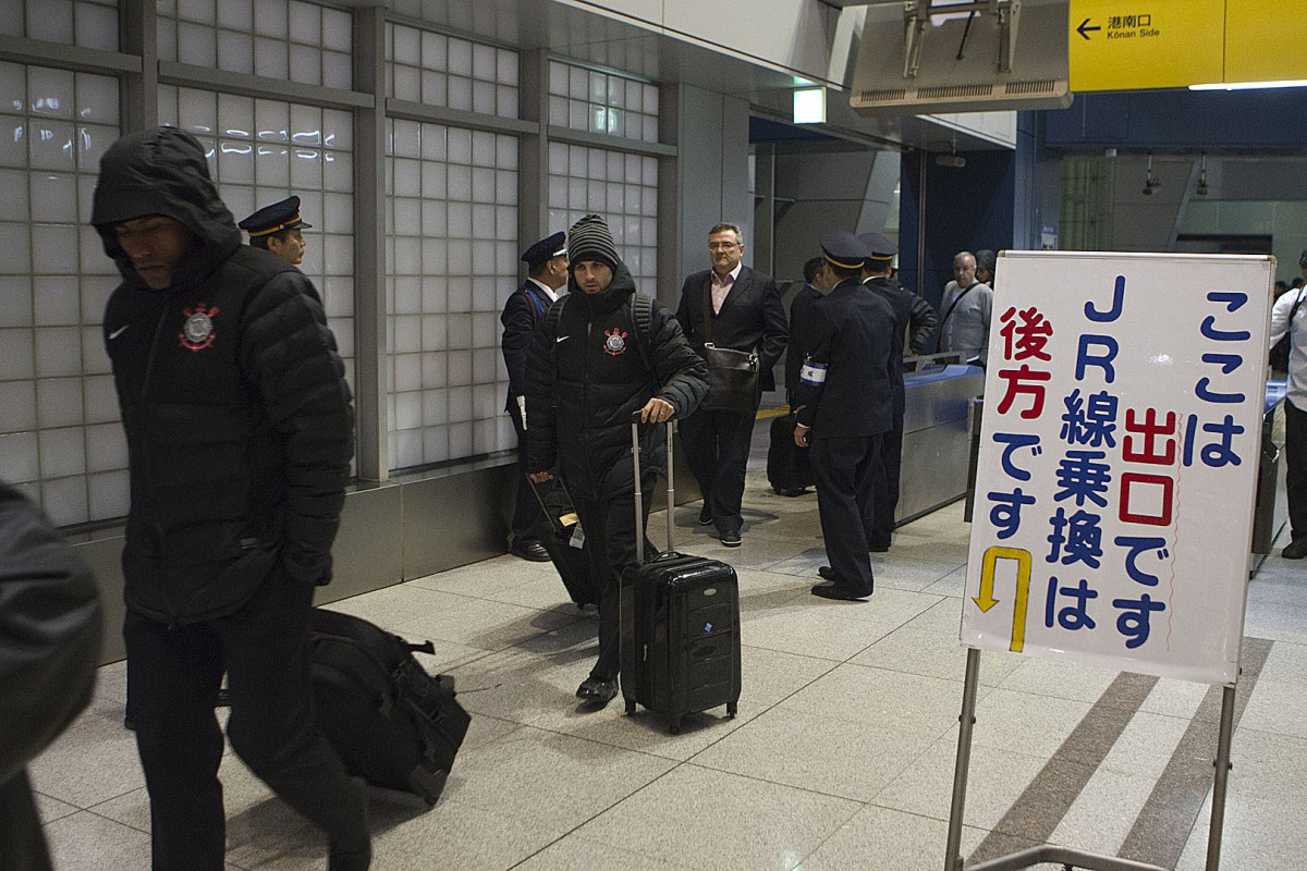 Durante a viagem para Nagoya/Japao; O time fez uma escala tecnica para e viajou ao Japao onde disputara o Campeonato Mundial Interclubes organizado pela FIFA, a ser jogado nas cidades de Toyota e Yokohama