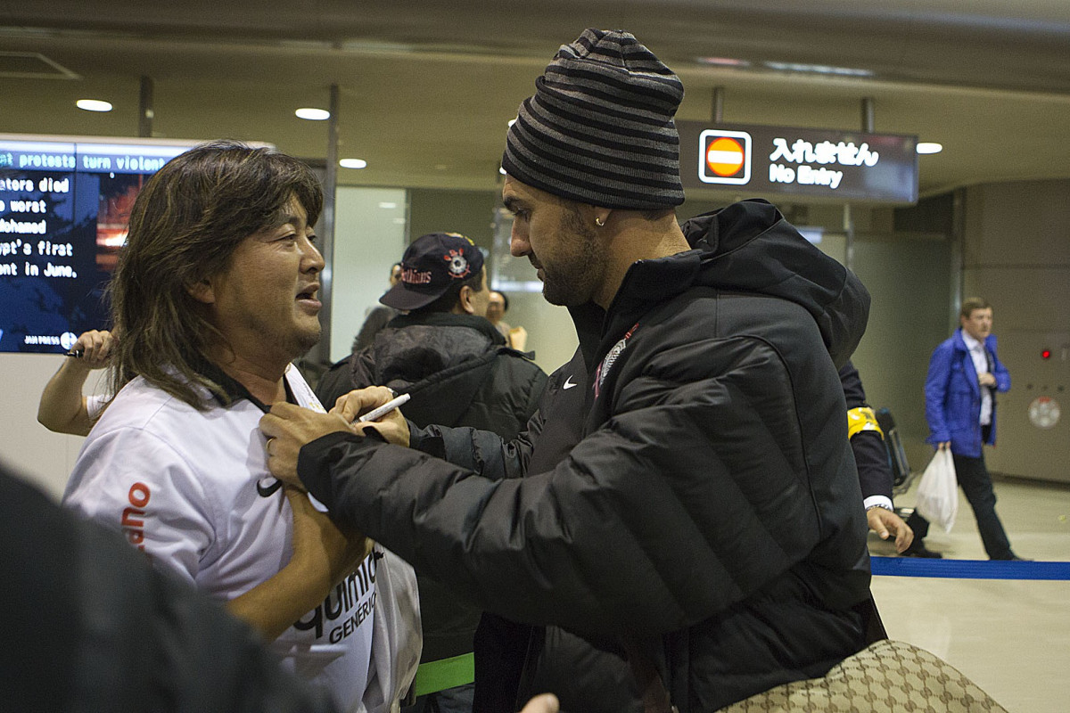 Durante a viagem para Nagoya/Japao; O time fez uma escala tecnica para e viajou ao Japao onde disputara o Campeonato Mundial Interclubes organizado pela FIFA, a ser jogado nas cidades de Toyota e Yokohama