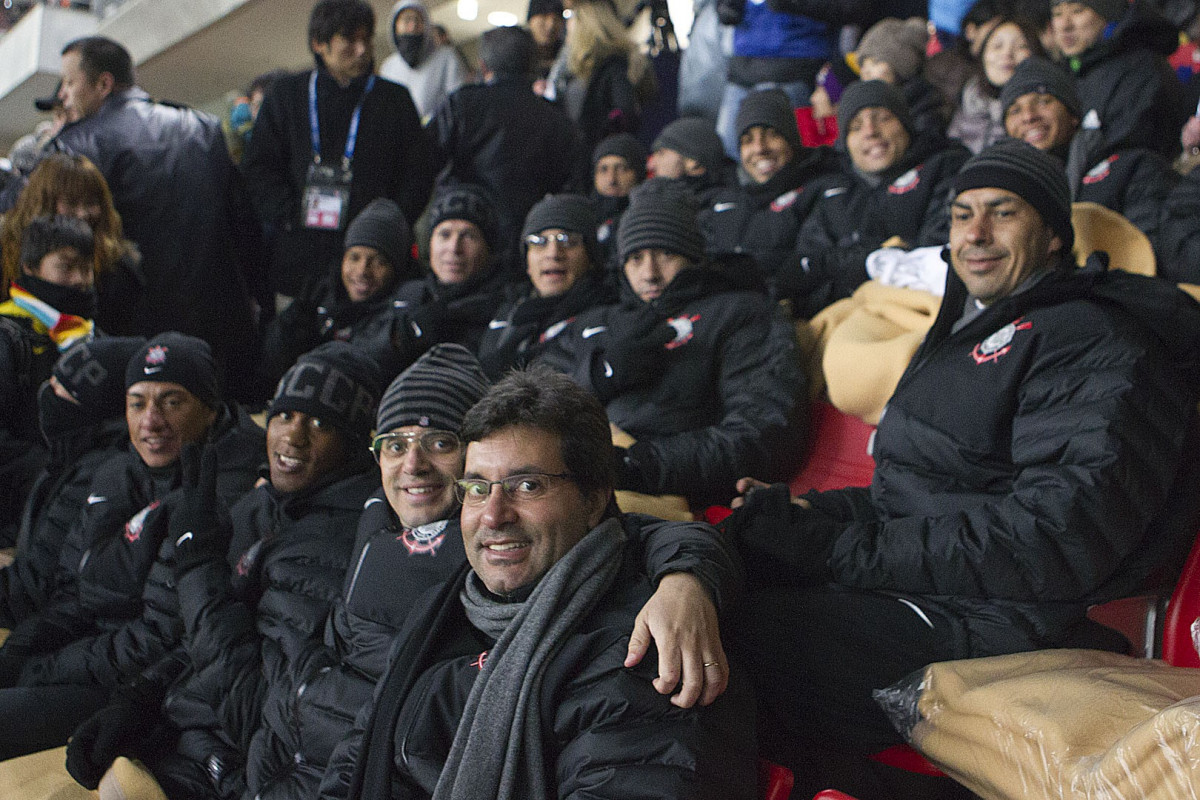 Mais a comisso tecnica fora ao estdio de Toyota, para assistir ao jogo entre o Al Ahly, do Egito, e o Sanfrecce Hiroshima, aps o treino desta tarde no Wave Stadium Kariya, como preparao para a disputa do Campeonato Mundial Interclubes organizado pela FIFA, a ser jogado nas cidades de Toyota e Yokohama